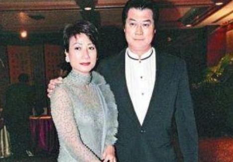 2008年，邓光荣在肥肥葬礼怒斥郑少秋，向华强都让他三分，啥来头