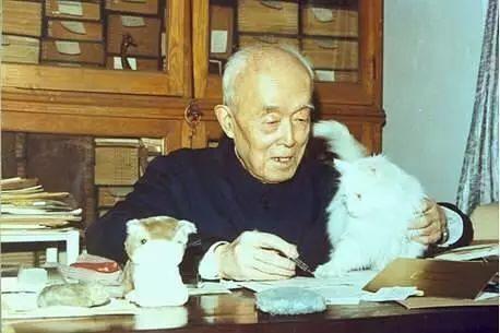 季羡林：晚年多灾多病，却平安活到98岁，首创“三不”养生术