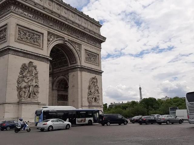 Python OpenCV绘画实现 油画效果、水彩效果