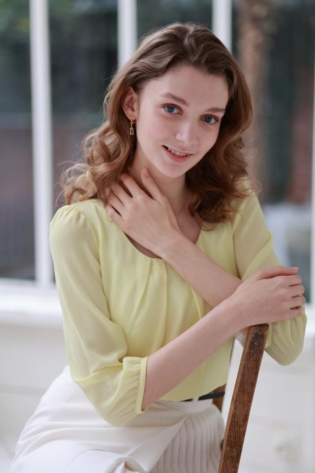 佳能推出中远摄定焦镜头RF85mm F2 MACRO IS STM