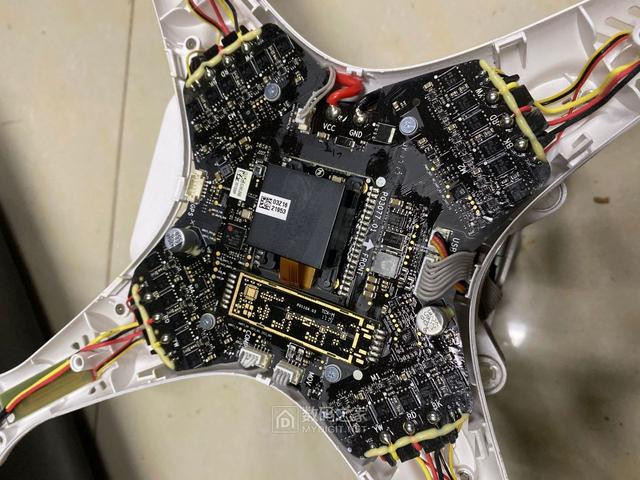 大疆精灵3SE无人机拆解，WIFI图传最高升限4km，内