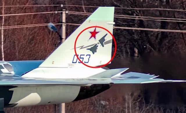 出奇招制约西方国家的F-35，俄罗斯为苏-57布局，专家：领先美军
