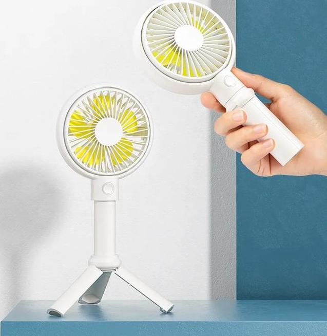 年轻人的第一款风扇，带着“三脚架”的手持风