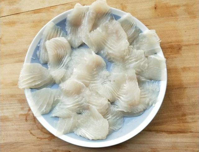 龙利鱼巴沙鱼谁更适合健身者？五款低脂无刺鱼肉食谱，脂肪仅0.8%