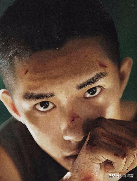 易烊千玺，一个被娱乐圈宠爱的人，你喜欢吗？