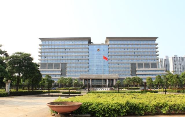 国内历史首家倒闭银行，破产20年钱都还没还清，大批顾客排队取款