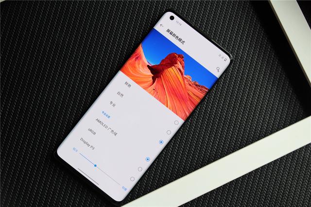 OnePlus 8 Pro深度体验！高素质屏幕下的真安卓旗舰