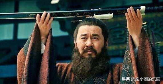 曹操靠盗墓养活军队，刘备又是怎样做的呢？他