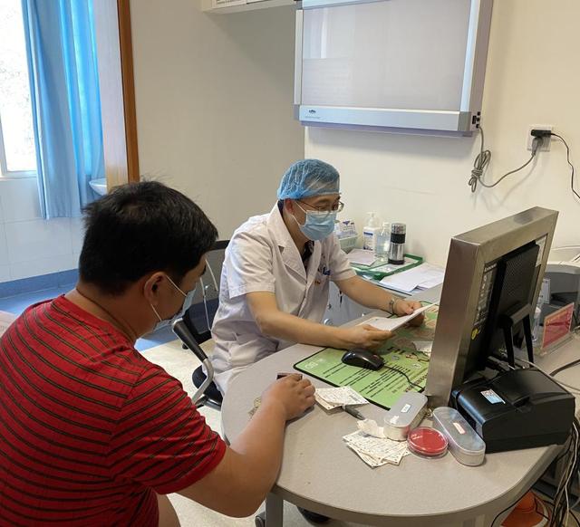 医院下午什么时候上班医院下午几点下班的