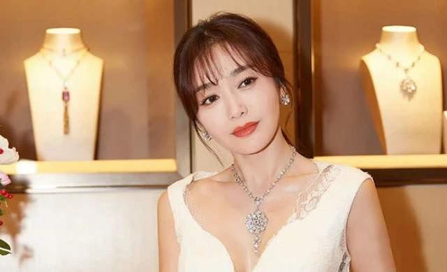 生孩子是女人的义务？秦岚回应称：我的子宫使