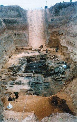 陕西发现大墓，247个盗洞，墓中青铜器所剩无几，300个字最具价值