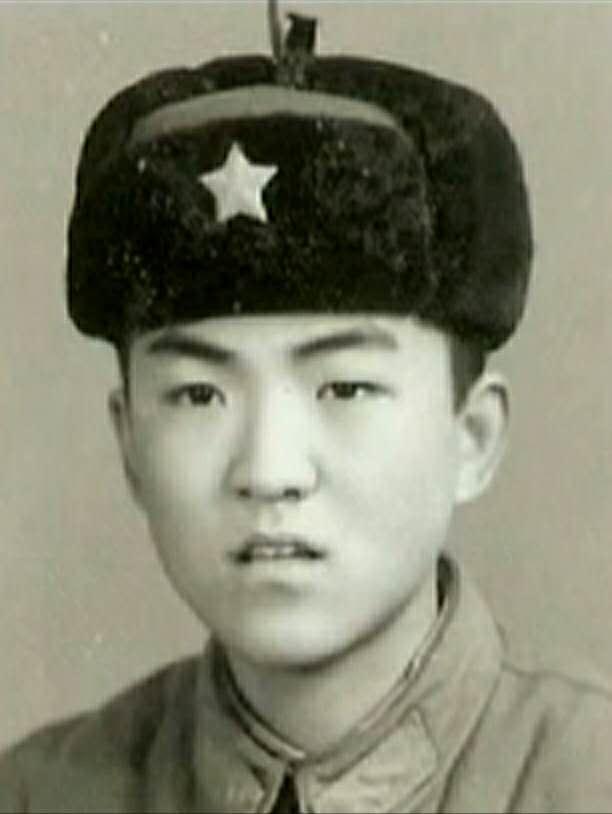 吞过大头钉，撕过结婚证，连吃39根冰棍，演员袁苑的“直楞”人生