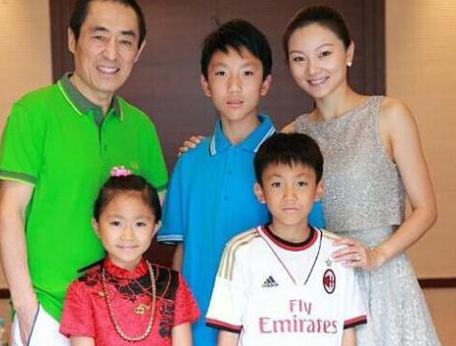 1995年，巩俐被张艺谋“捉奸在床”后，转身嫁新