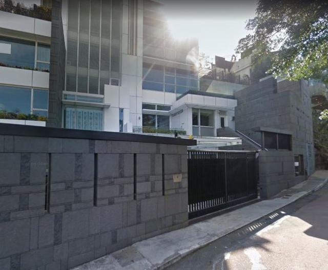 周星驰抵押价值11亿豪宅，疑受疫情拖累、行情不