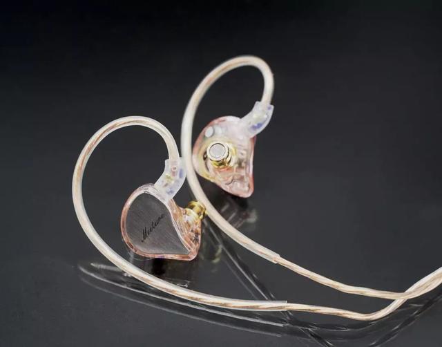 高颜值还有高性价比，入门HIFI耳机兴戈觅澈MT1