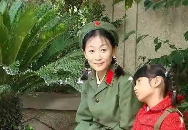 56岁老戏骨陈瑾：无儿无女还和亲哥约定一生不婚