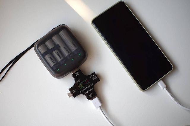 小物件提升居家幸福感，简评XTAR BC4充电器