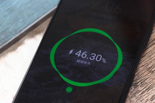 5G时代千元机怎么选？花粉亲测荣耀X10好与坏