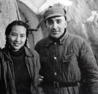 出现在延安最靓丽的两大美女，其一婚姻美满，