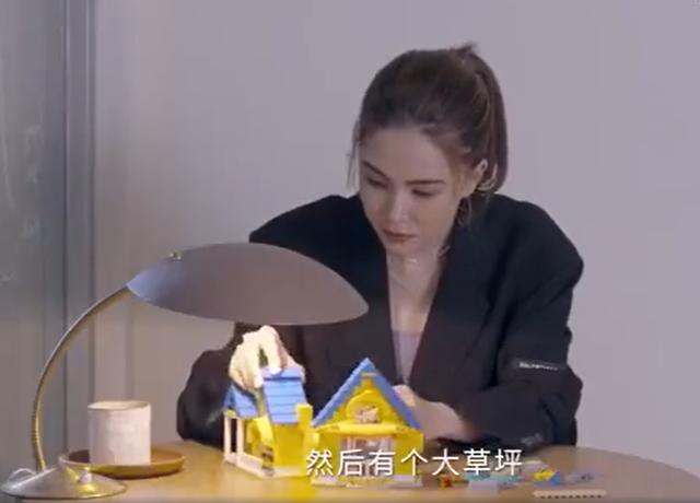 昆凌回应“靠老公”，回忆原生家庭称：人生一定要当妈妈弥补遗憾