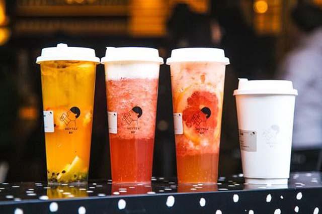 一年卖出40个亿，销量远超奈雪、喜茶，逆袭中国奶茶之王
