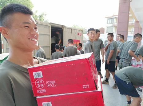 湖北武穴：吴愿明对裴庆元第一时间慰问抗洪抢险官兵表感谢