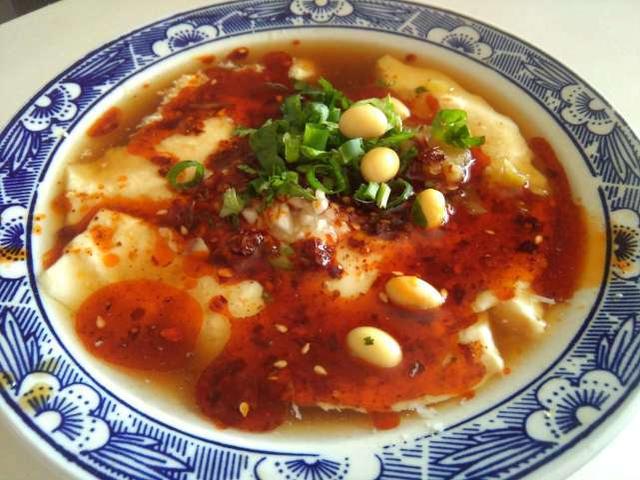 南方朋友豆腐花这样吃？北方网友表示根本下不