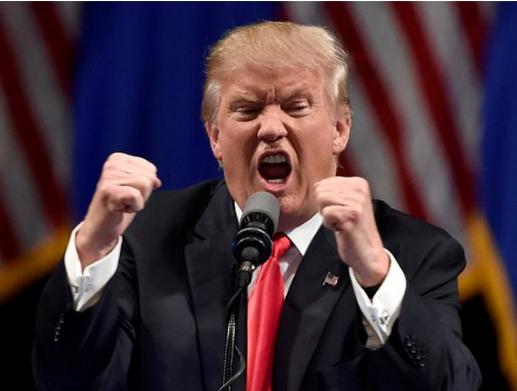 特朗普大型双标现场，要白宫人员全部戴口罩，