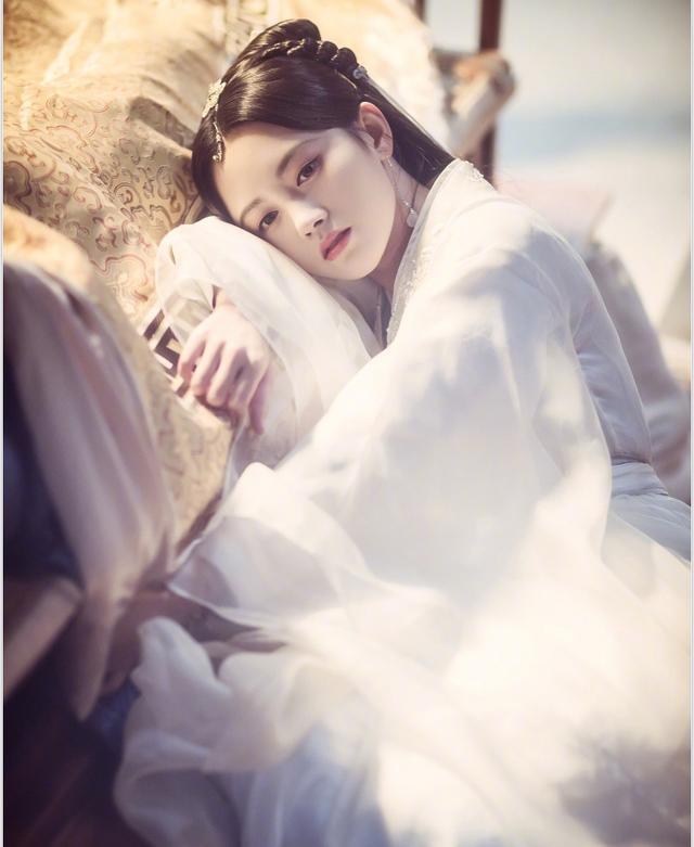 众星演白蛇，赵雅芝最经典王祖贤第二，她超杨紫刘涛黄圣依刘诗诗