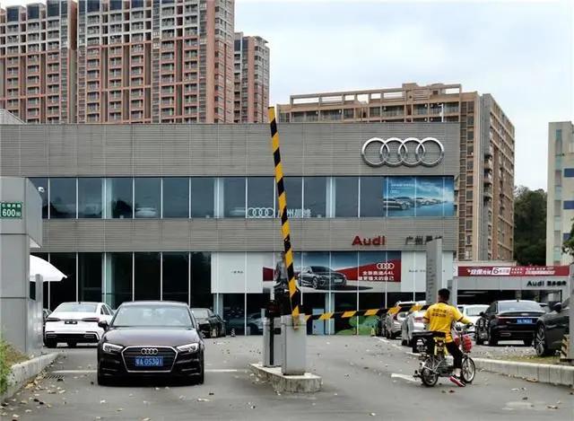 车市21个月来首次增长，特斯拉销量大跌6成，这个4月真没想到