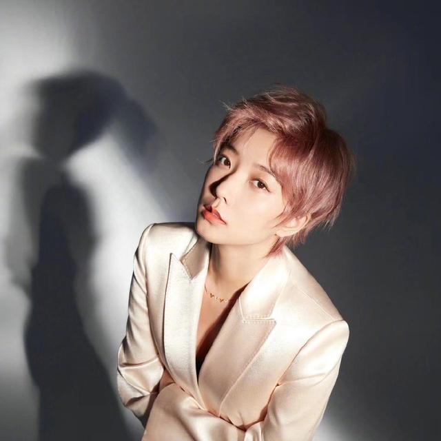 秒删|王珞丹发文秒删上热搜！内容有点幼稚引热议 早起再更文依旧消极