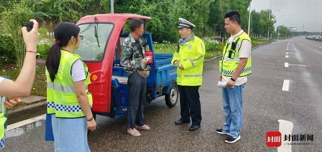 治理|重庆交巡警即日起将开展农村公路违法超员、载人专项治理行动