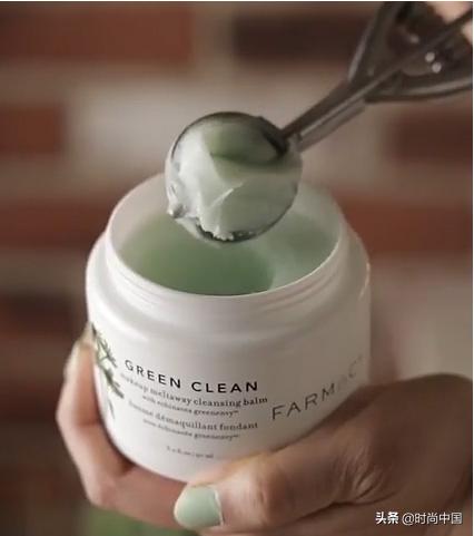 偷偷告诉你李小冉肌肤美白的秘密，人人都能拥有牛奶肌