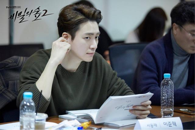 经典韩剧《秘密森林》第二季释出概念版预告片，8月即将播出