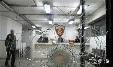 巴西黑帮凭什么宣布封城？