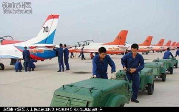 我国培养一个飞行员究竟要多少钱？