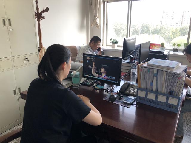 市科技局组织观看网络安全大型专题片《第五空间》