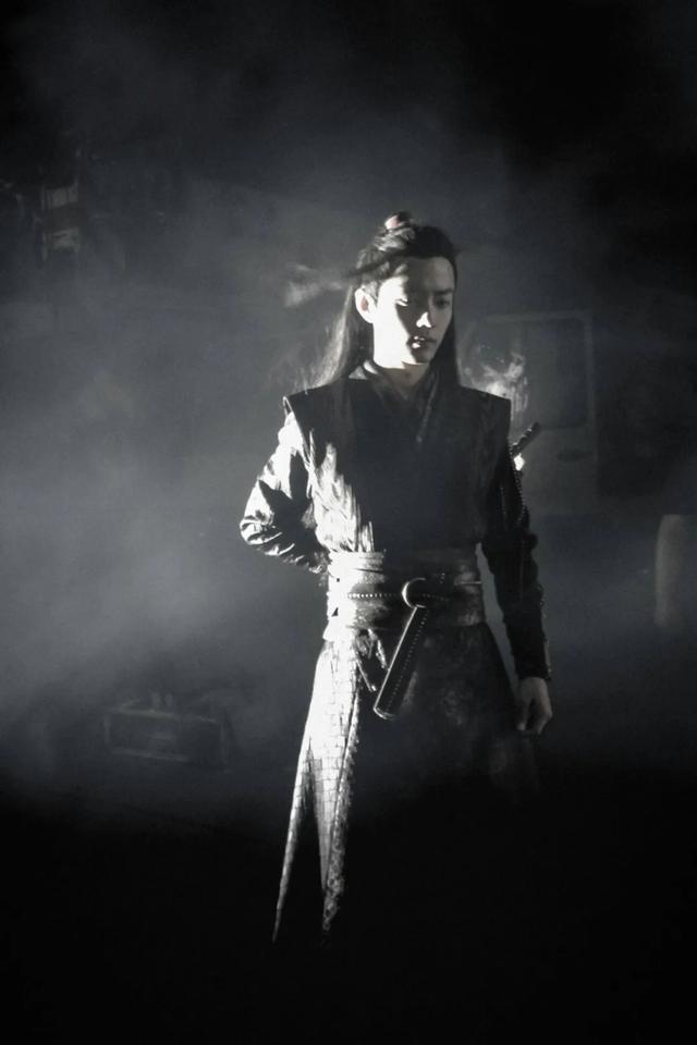 肖战朋友圈疑曝光，发文谈近况：没人可以感同