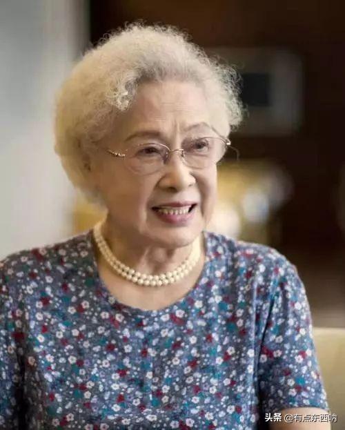 丈夫跟儿子都已经去世，快100岁了还在演戏，堪