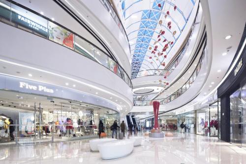 商业中庭在购物中心玩转“心机”——深圳伍曦设计