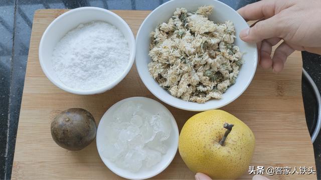 夏日冰爽菊花糕，外面吃6块1碗，在家做一锅8块，好吃下火还解暑