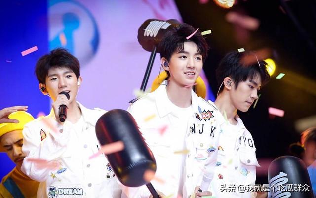 易烊千玺发图打卡端午，完美逆袭，三小只中发展最好的吗？