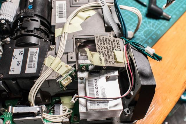 卡西欧CASIO激光+LED短焦投影仪UP50WN拆解，维修偏