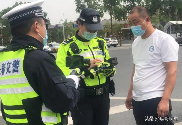 车主注意，这两种情况被抓到，扣12分没商量，最