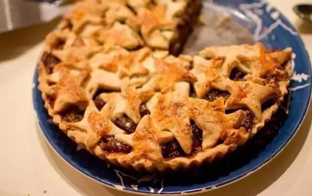 �������ض�40������ħ������ʳ���̵㣬��ǵö���