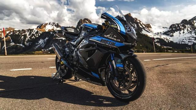 全碳纖維的賽車！ 鈴木超跑GSX-R1000R頂級改裝展示