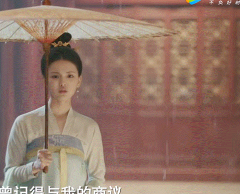 杨超越：本想成为赵丽颖低配版，却活成了职场