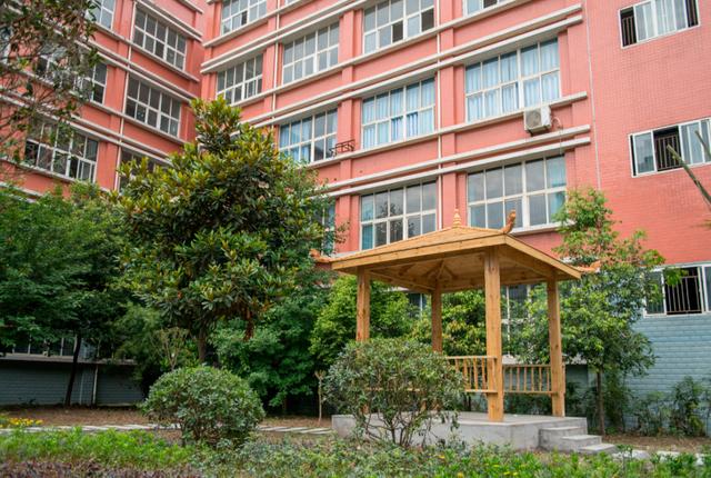 毕业生多次被央视报道，中国核工业类全日制高职院校就业不用愁