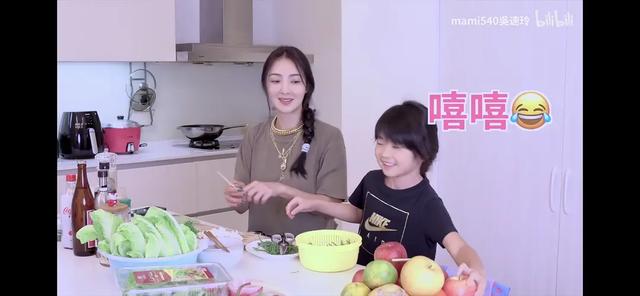 女儿|曹格儿子女儿长大了 才10岁就变成长腿少女joe完全认不出来了