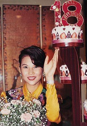 女星“男友义父”哪家强，成人典礼告诉你！